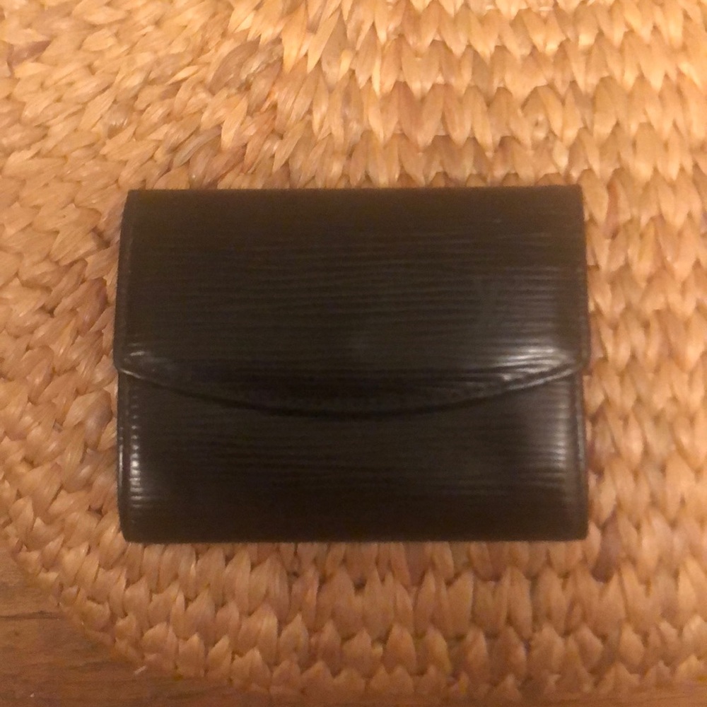 100% Authentic Louis Vuitton Small Wallet!!!